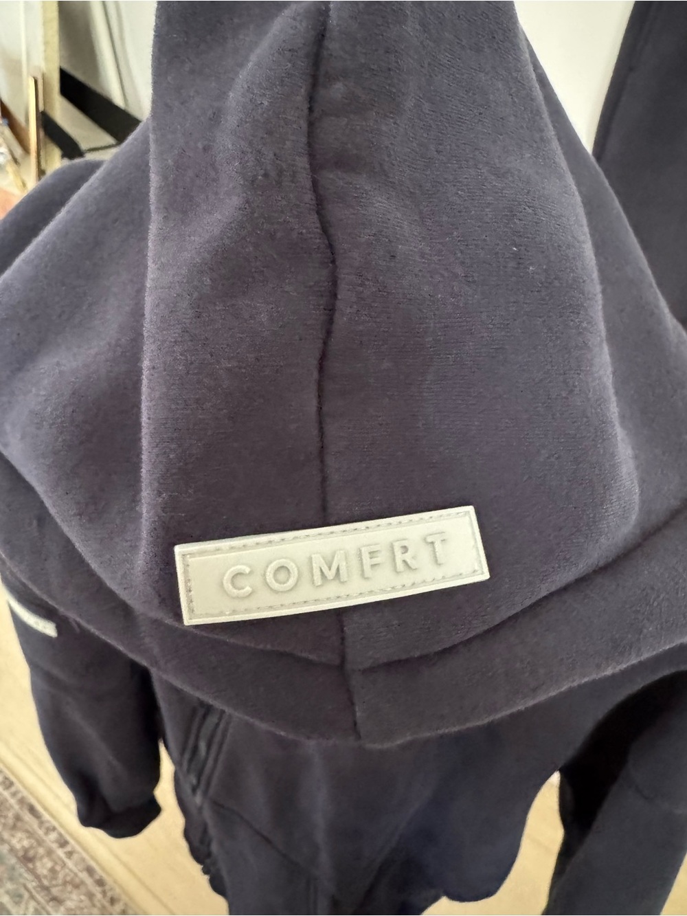 Comfrt Set- zip travel hoodie and matching pants - Picture 7 of 12